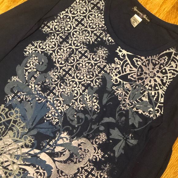 Appropriate Behavior Blue Gray Fleur-de-Lis Filigree Long Sleeve Shirt Size 1X ( - Picture 3 of 8